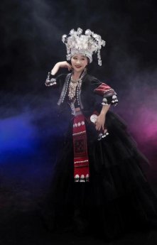 从群星奖到顶尖舞者：歌舞编导夏冰让非遗仪式在舞台苏醒焕新